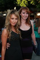 Ashley Tisdale : TI4U_u1255458607.jpg