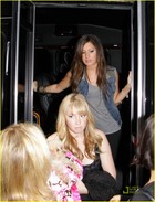 Ashley Tisdale : TI4U_u1261510776.jpg