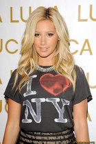 Ashley Tisdale : ashley-tisdale-1316796413.jpg