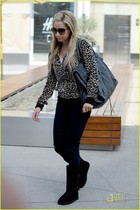 Ashley Tisdale : ashley-tisdale-1317061011.jpg