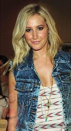 Ashley Tisdale : ashley-tisdale-1318791320.jpg