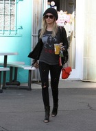 Ashley Tisdale : ashley-tisdale-1324336799.jpg