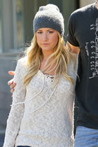 Ashley Tisdale : ashley-tisdale-1387626728.jpg