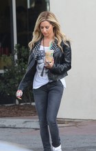 Ashley Tisdale : ashley-tisdale-1387626748.jpg