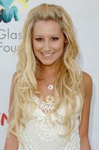 Ashley Tisdale : ashley_tisdale_1182630850.jpg