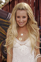 Ashley Tisdale : ashley_tisdale_1182808121.jpg