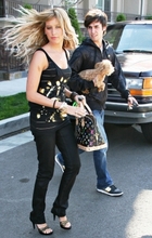 Ashley Tisdale : ashley_tisdale_1206230430.jpg