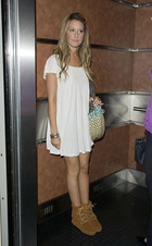 Ashley Tisdale : ashley_tisdale_1223230069.jpg