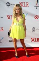 Ashley Tisdale : ashley_tisdale_1223231849.jpg