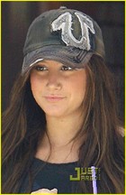 Ashley Tisdale : ashley_tisdale_1251239346.jpg
