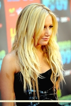 Ashley Tisdale : ashley_tisdale_1255730633.jpg