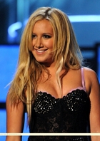 Ashley Tisdale : ashley_tisdale_1255730638.jpg