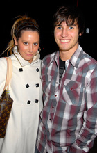 Ashley Tisdale : ashley_tisdale_1256964760.jpg