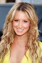 Ashley Tisdale : ashley_tisdale_1259349792.jpg