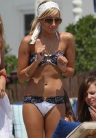 Ashley Tisdale : ashley_tisdale_1260055686.jpg