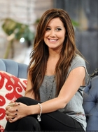 Ashley Tisdale : ashley_tisdale_1262360557.jpg