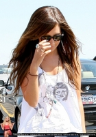 Ashley Tisdale : ashley_tisdale_1262413200.jpg