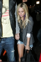 Ashley Tisdale : ashley_tisdale_1262734052.jpg