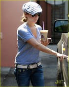 Ashley Tisdale : ashley_tisdale_1271614582.jpg