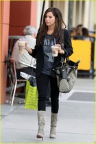 Ashley Tisdale : ashley_tisdale_1305603088.jpg