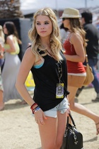 Ashley Benson : ashley-benson-1414412810.jpg