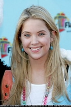 Ashley Benson : ashleybenson_1251880590.jpg