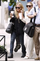 Ashley Olsen : TI4U1376071996.jpg