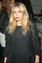 Ashley Olsen : ashleyolsen_1263927447.jpg