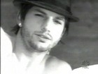 Ashton Kutcher : TI4U_u1135470692.jpg