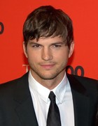 Ashton Kutcher : ashton_kutcher_1300387822.jpg