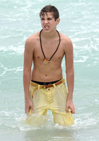 Austin Mahone : austin-mahone-1342451686.jpg