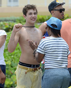 Austin Mahone : austin-mahone-1342451733.jpg