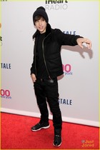 Austin Mahone : austin-mahone-1387121303.jpg