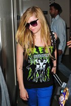 Avril Lavigne : avril-lavigne-1319742175.jpg