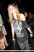 Avril Lavigne : avril-lavigne-1319742223.jpg