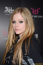 Avril Lavigne : avril-lavigne-1383718353.jpg