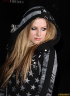 Avril Lavigne : avril-lavigne-1383718356.jpg