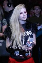 Avril Lavigne : avril-lavigne-1385337876.jpg