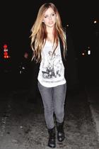 Avril Lavigne : avril-lavigne-1397339505.jpg