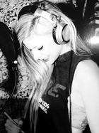 Avril Lavigne : avril-lavigne-1397406173.jpg
