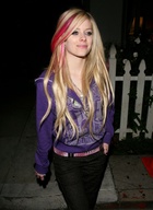 Avril Lavigne : avril-lavigne-1412816308.jpg