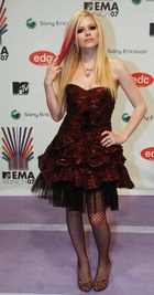 Avril Lavigne : avril-lavigne-1412816336.jpg