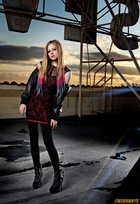 Avril Lavigne : avril-lavigne-1412816422.jpg