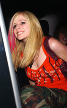 Avril Lavigne : avril-lavigne-1415469463.jpg