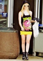 Avril Lavigne : avril-lavigne-1423936167.jpg