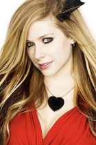 Avril Lavigne : avril-lavigne-1425043702.jpg