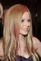 Avril Lavigne : avril-lavigne-1427218553.jpg