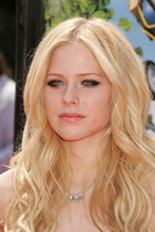 Avril Lavigne : avril-lavigne-1431017515.jpg