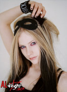 Avril Lavigne : avril_lavigne_1161368031.jpg