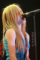 Avril Lavigne : avril_lavigne_1167010430.jpg